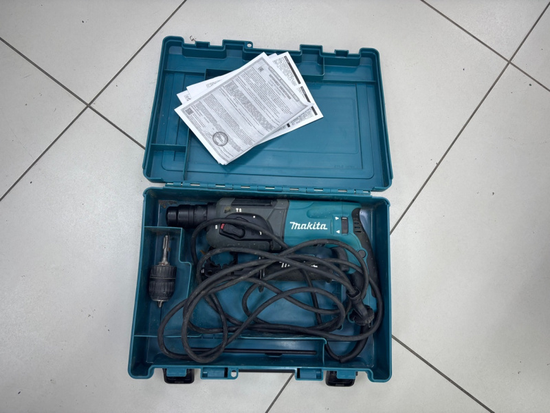 Перфоратор Makita HR 2470