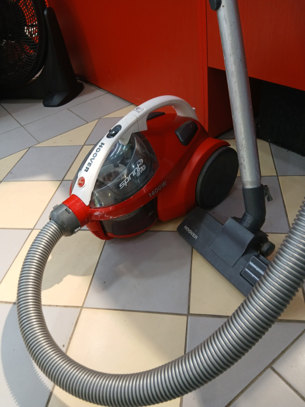 Пылесос Hoover TSBE1401 019