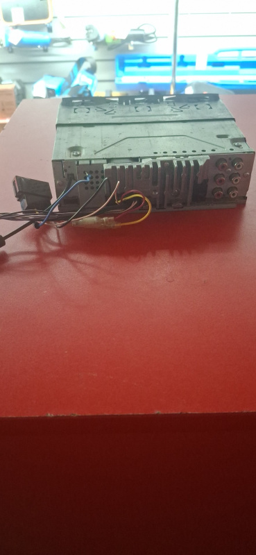 Автомагнитола Pioneer DEH-6400BT