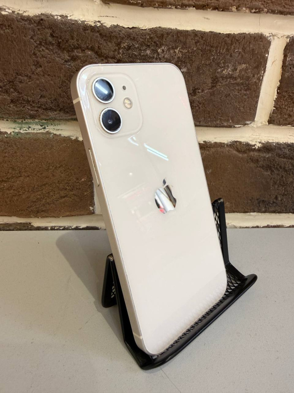 Мобильный телефон Apple iPhone 12