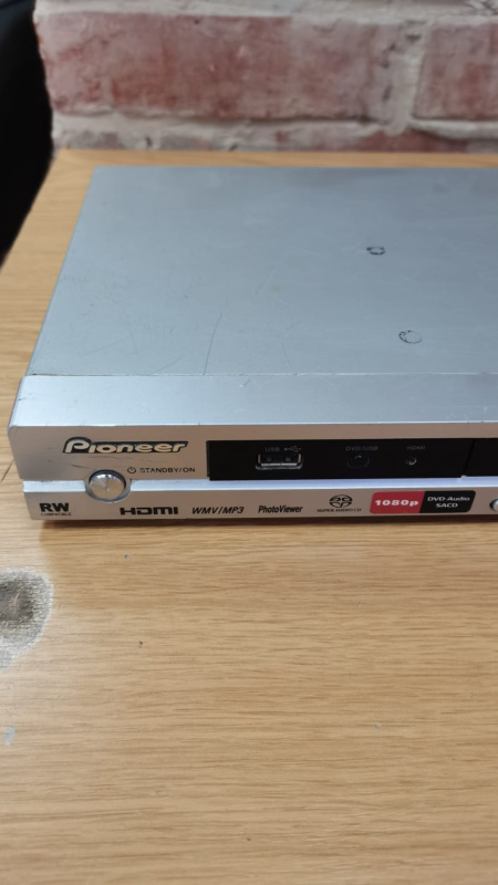 Видеомагнитофон Pioneer DVD600A