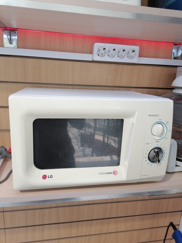 Микроволновая печь LG MS-2022G