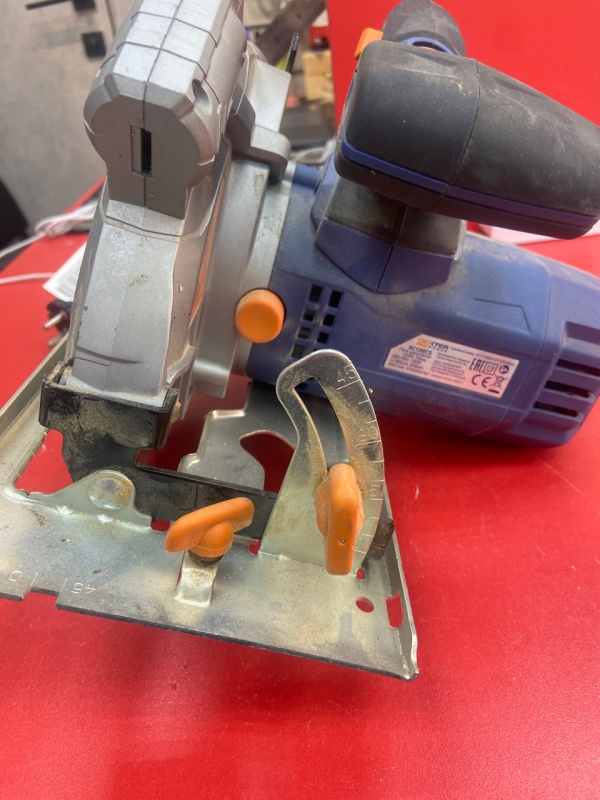 Циркулярная пила Dexter nc1300cs