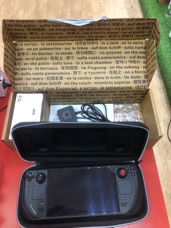 Игровая приставка Valve SteamDeck Oled 512GB